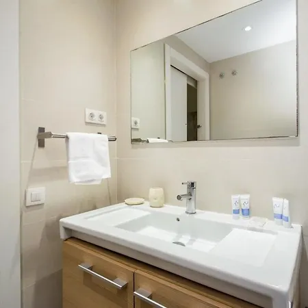 Apartmán Bright And Modern 4bedroom With Terrace In Ramblas P1