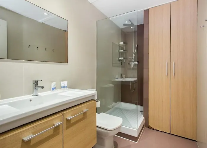Διαμέρισμα The Collection - Bright And Modern 4bedroom With Terrace In Ramblas P1 *